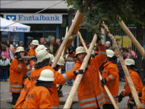 Bildergalerie Maibaumstellen 2009 (56)