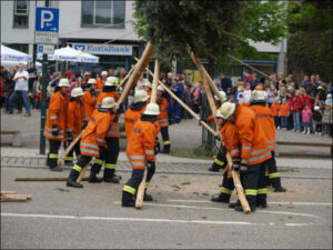 Bildergalerie Maibaumstellen 2009 (57)