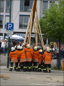 Bildergalerie Maibaumstellen 2009 (72)