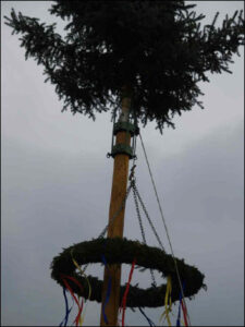 Bildergalerie Maibaumstellen 2009 (89)